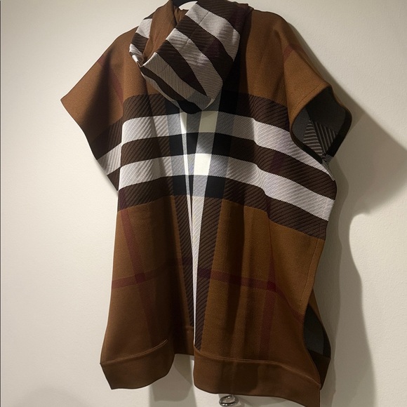 Burberry Brown Check Hooded Cape - Picture 2 of 8